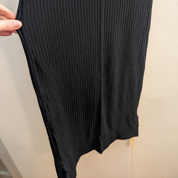 MOVING SALE - Reformation Willie knit dress, Size XS Excellent Condition! - Picture 10 of 16